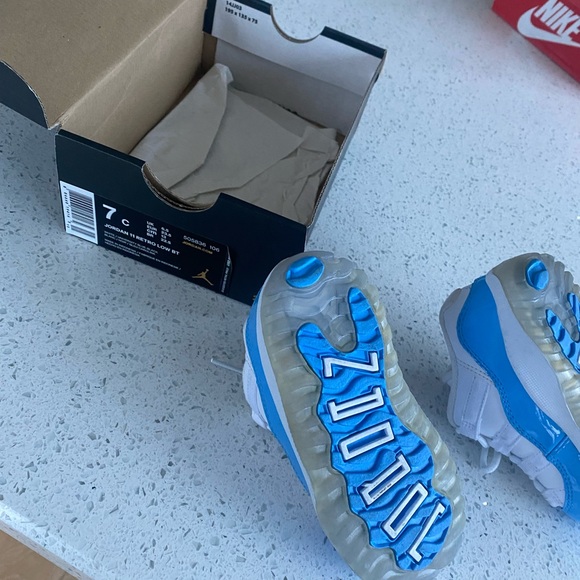 Beautiful Jordan retro 11 Los BT white baby blue kids 7c great condition - Picture 6 of 8